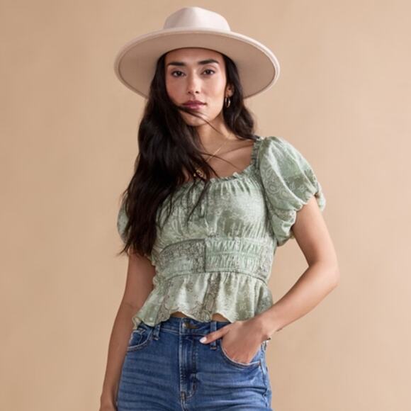 New FRANCESCA’S Naomi Paisley Puff Sleeve Blouse Top Sage Women's SIZE XL - Picture 1 of 11